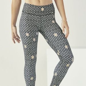 NWT! Fabletics Salar Printed PowerHold Legging - M
